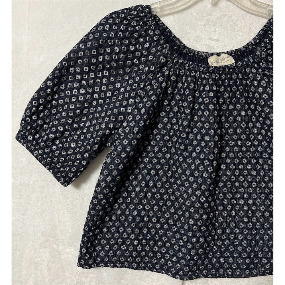 Universal Thread Blouse Womens Size M Navy Blue White Geometric Puff - Picture 2 of 8